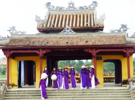 Glance of Hue Imperial City 1/2 day - RECOMENDED